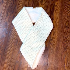 C.C. Ivory reversible infinity scarf- in perfect condition